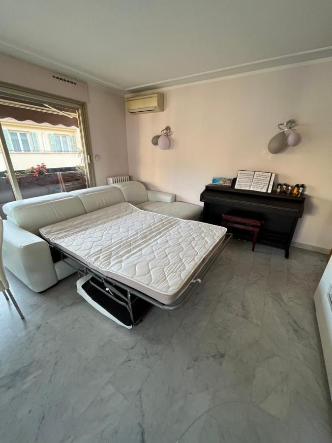 Chambre Privee Avec Terrasse Au Port De Nice Bagian luar foto